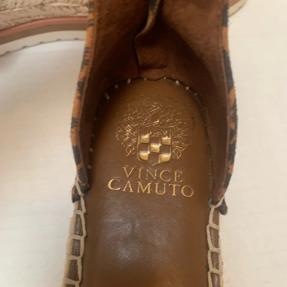 Vince‎ Camuto  Binadee Ankle Tie, Leopard Print Espadrille Wedges- Size 8